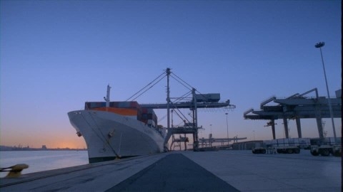 Portuarios invierten en remolcadores, dragado y drones