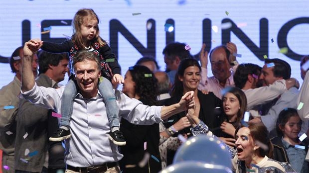 Macri sacó 4 millones más de votos que en la primera vuelta y es el Presidente