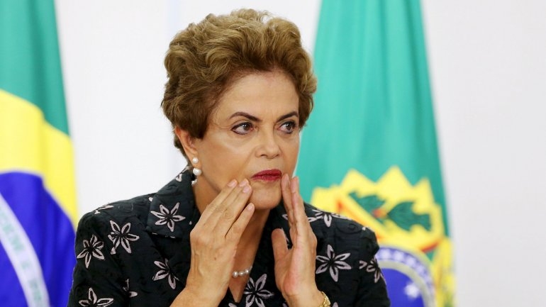 Brasil, en caída libre: su producción industrial se derrumbó 8,3% en 2015