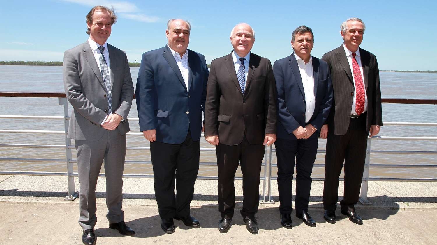 Gobernadores impulsan el desarrollo de la Hidrovía Paraguay – Paraná