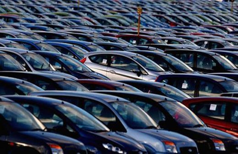 Por la devaluación, caen fuerte los patentamientos de autos en junio