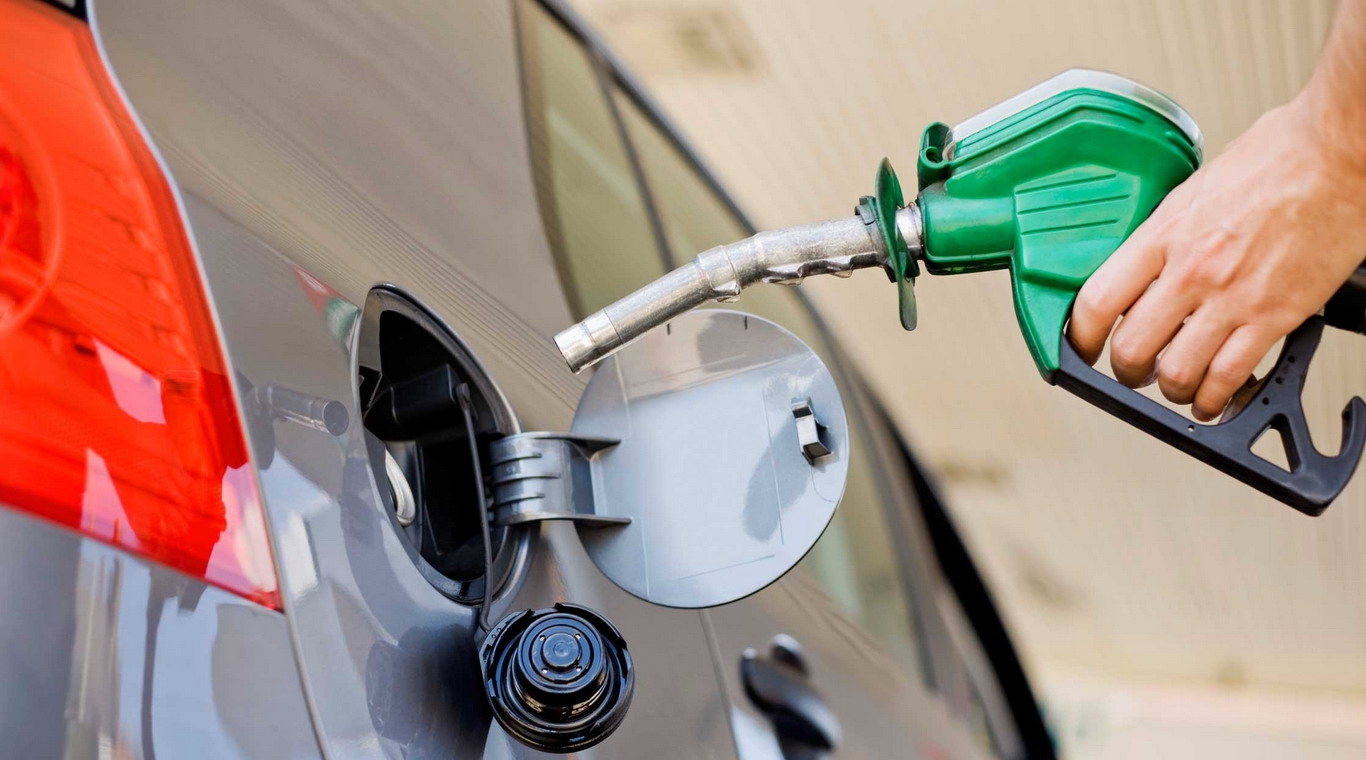 Confirma el Gobierno que desde 2018 se libera el precio de los combustibles