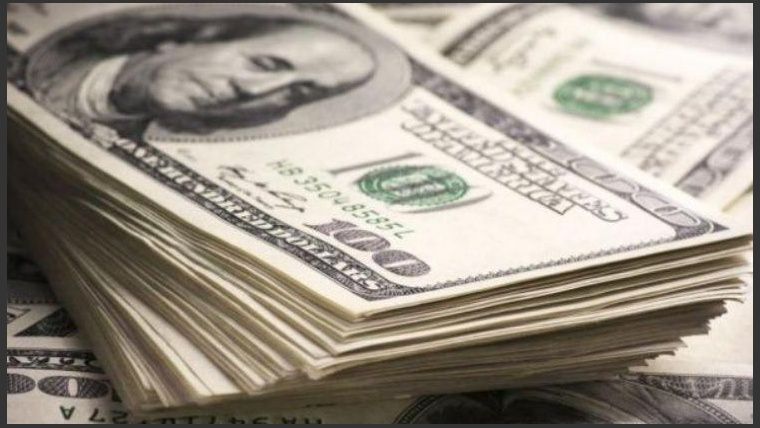 El dólar blue operó por debajo de los $200 por el “efecto aguinaldo”