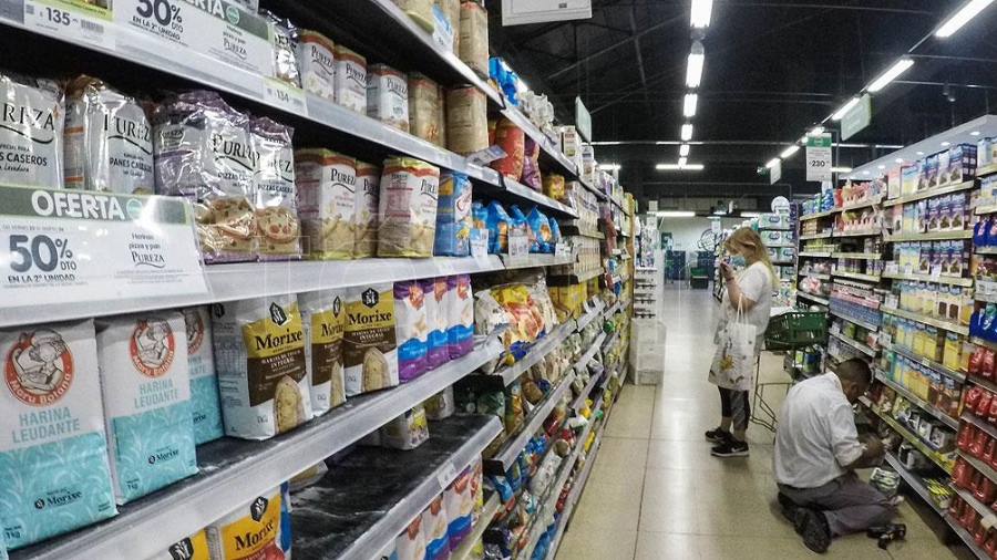 Las ventas en supermercados subieron 4,3% en noviembre y en los shoppings, 57,9%