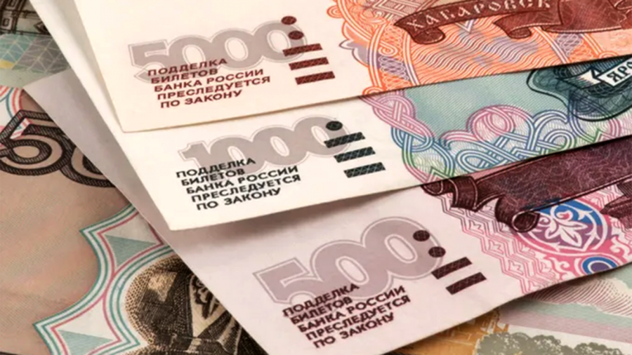 Guerra Rusia – Ucrania:  el rublo ya se devaluó más del 60%