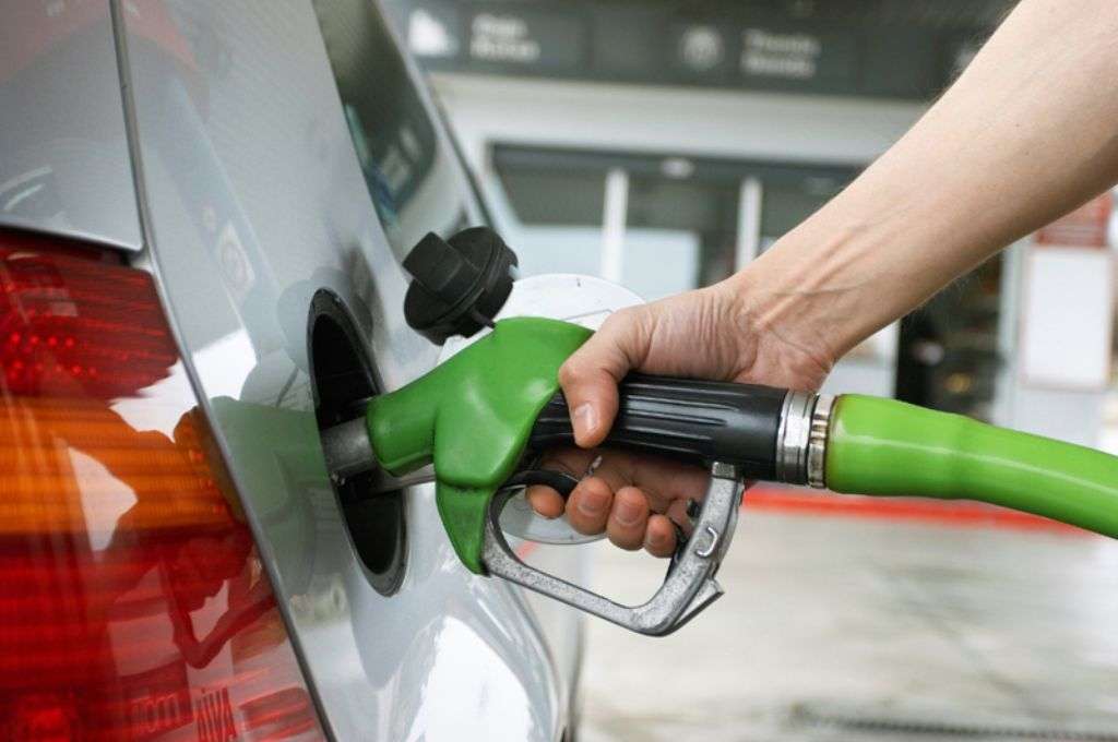 Combustibles: nuevos aumentos suman presión a la inflación