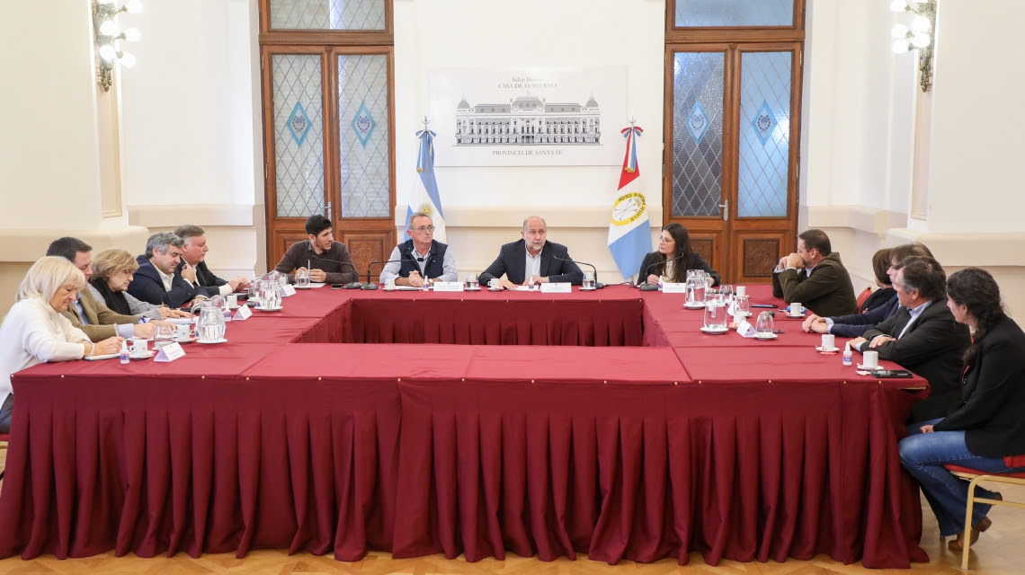 El gobernador Omar Perotti se reunió con la Mesa de Enlace