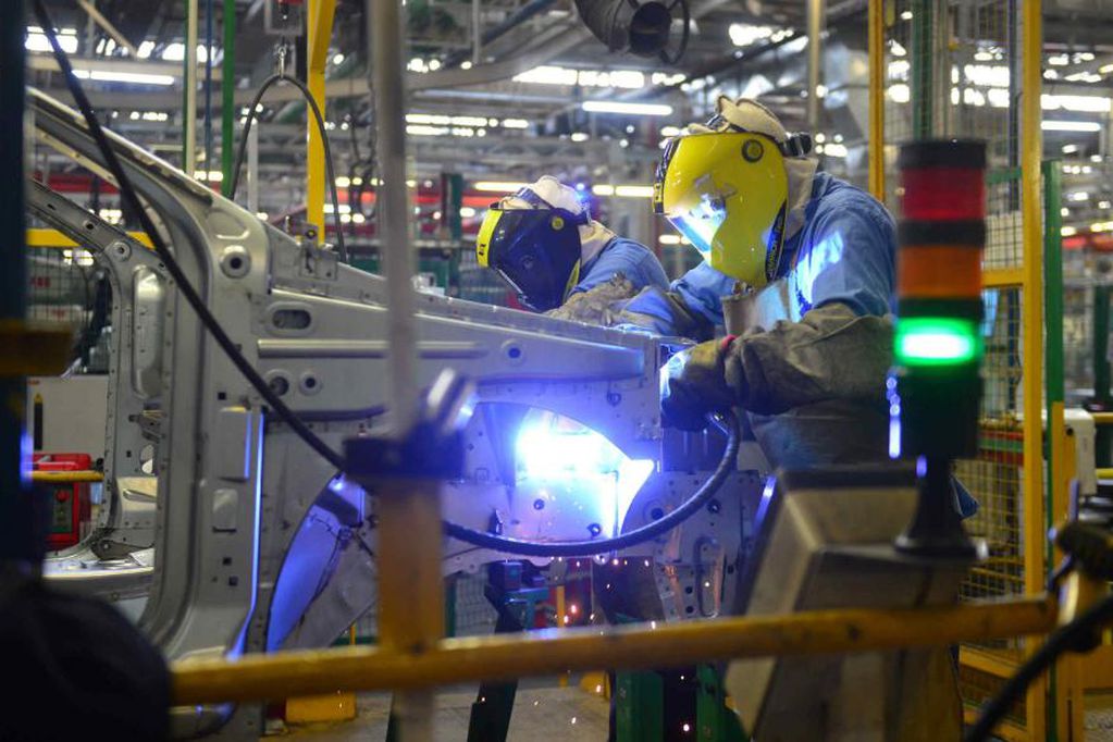 La producción industrial de abril creció 9,5% interanual
