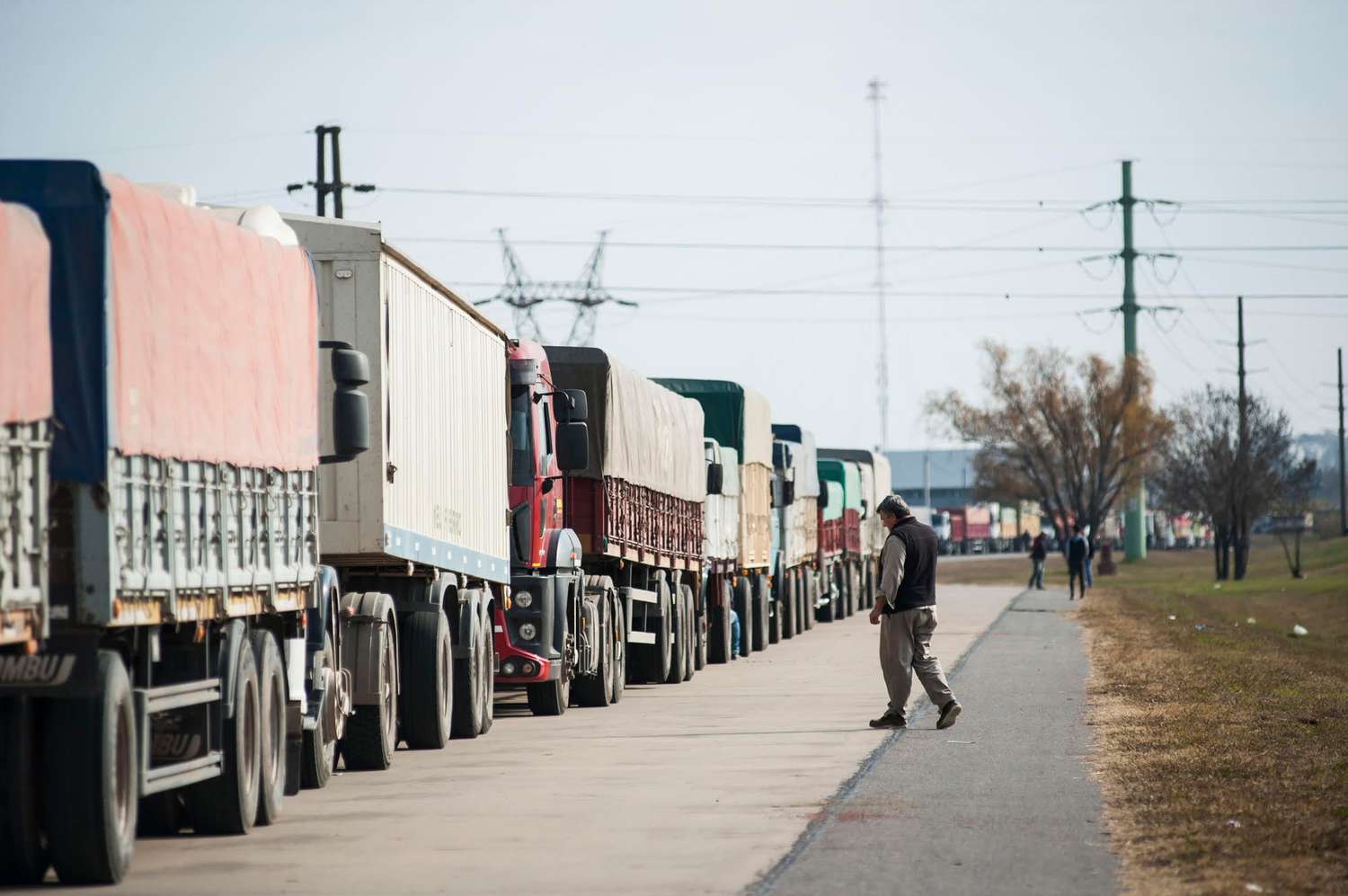Comienza un paro del  transporte de cargas  con cortes en rutas de Santa Fe y el país
