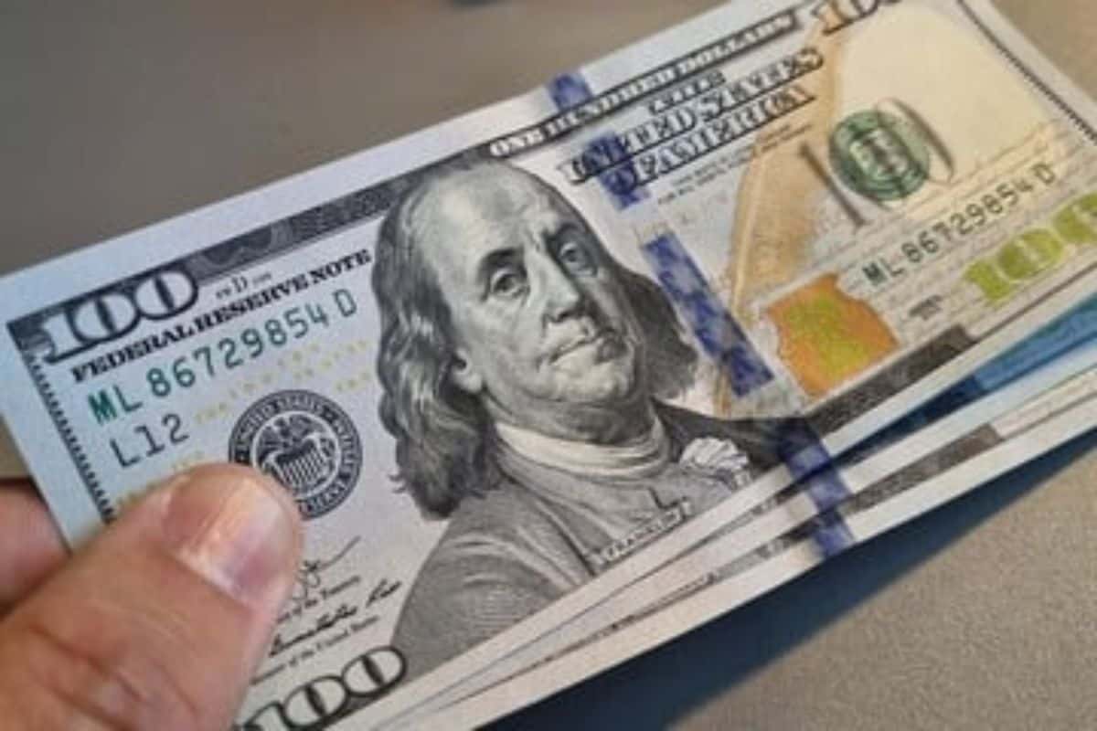 El dólar blue experimentó un fuerte aumento de $35 en este miércoles 16 de agosto, llegando a una tasa de cambio de $755 para la compra y $765 para la venta
