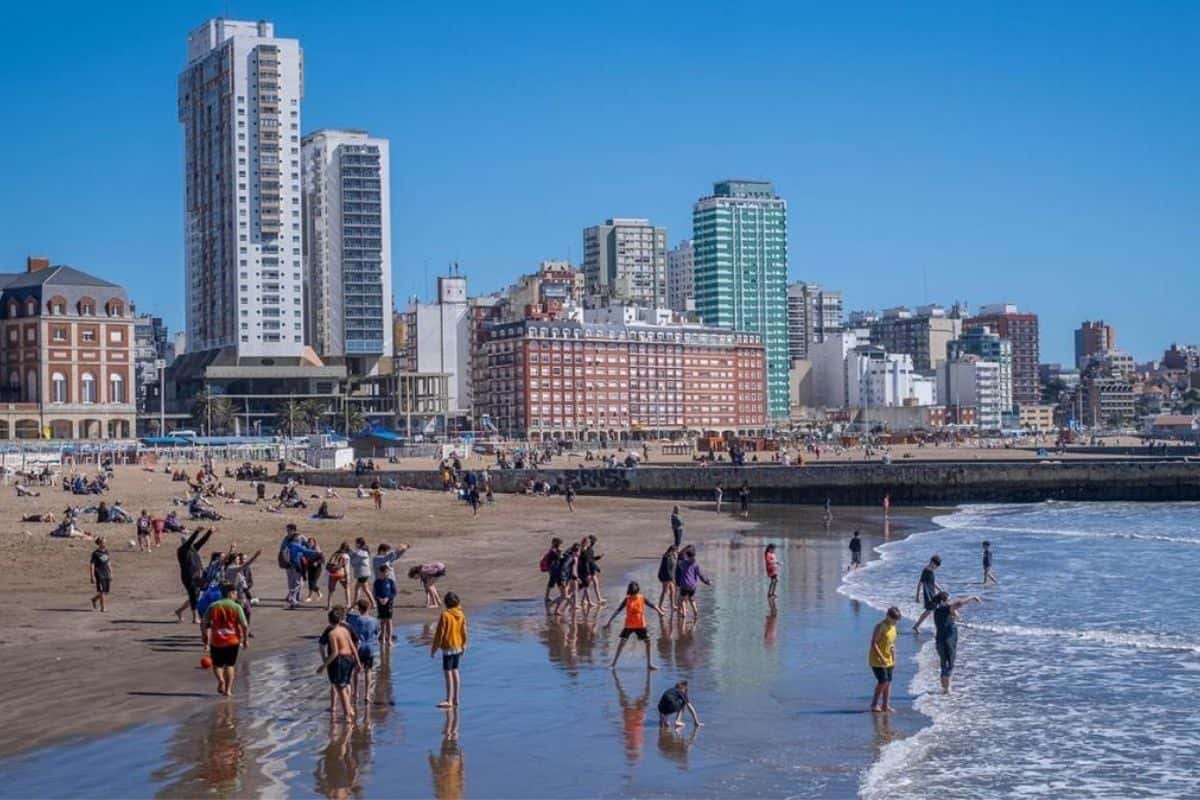 Argentina: 1,5 millón de turistas viajaron este fin de semana largo por el país